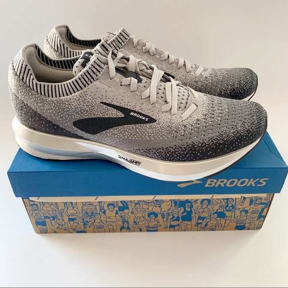 Brooks Levitate 2 Sneakers - Picture 3 of 6